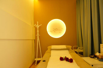 苏州吴中区日式指压的寂静美学：在按压中听见雪落的声音